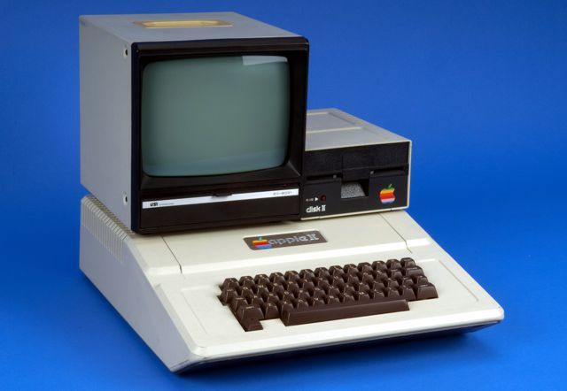  photo Apple-II-Computer_zps9381dc30.jpg