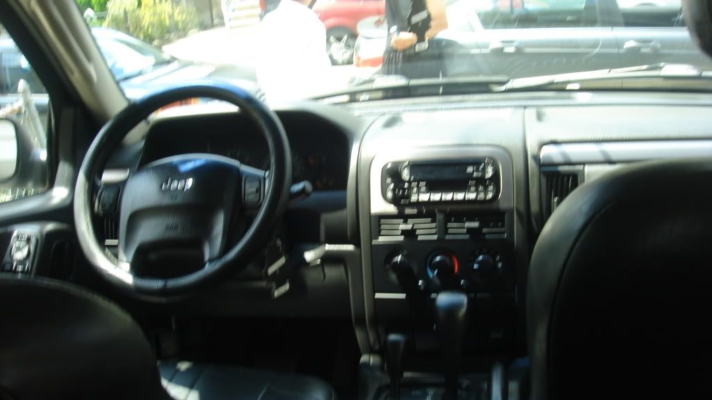 02 GRAND CHEROKEE D